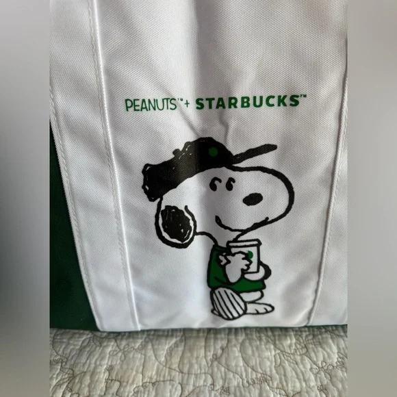 2025 New Starbucks Snoopy Tote Bag Shoulder Bag WHITE/GREEN Canvas - Picture 2 of 12